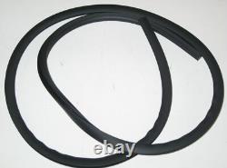 BMW E30 Touring Bande de couverture de joint inférieur de vitre arrière 51311947248 Neuf d'origine