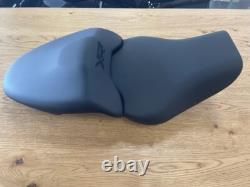 Selle haute authentique BMW Motorrad S1000XR K69 2024 réf. 52537107970 neuve